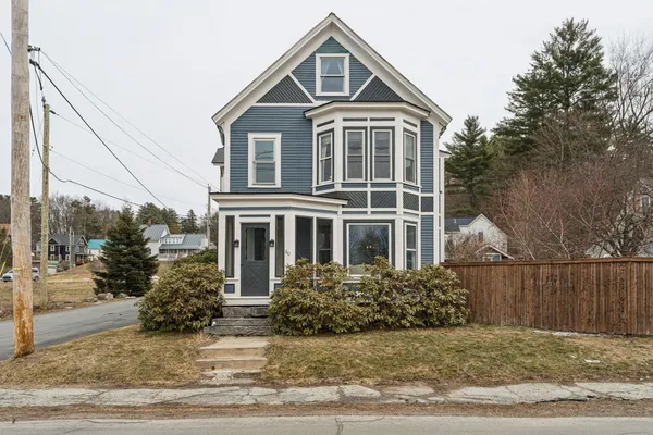 $485,000 | 80 Laurel Street, Newport, NH 03773