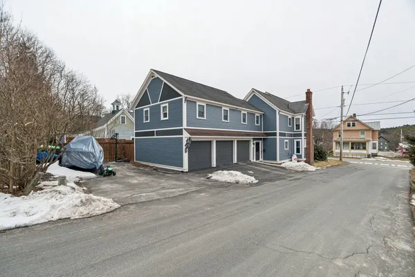 $485,000 | 80 Laurel Street, Newport, NH 03773