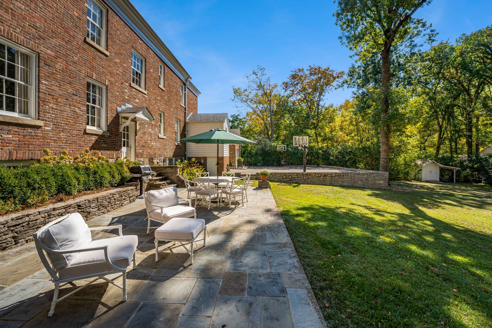 4313 Estes Road Nashville, TN 37215 - Photo 23 of 25 a view of swimming pool with sitting area