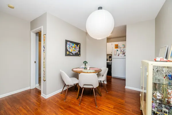 $2,350 | 607 West Wrightwood Avenue, Unit 513, Chicago, IL 60614