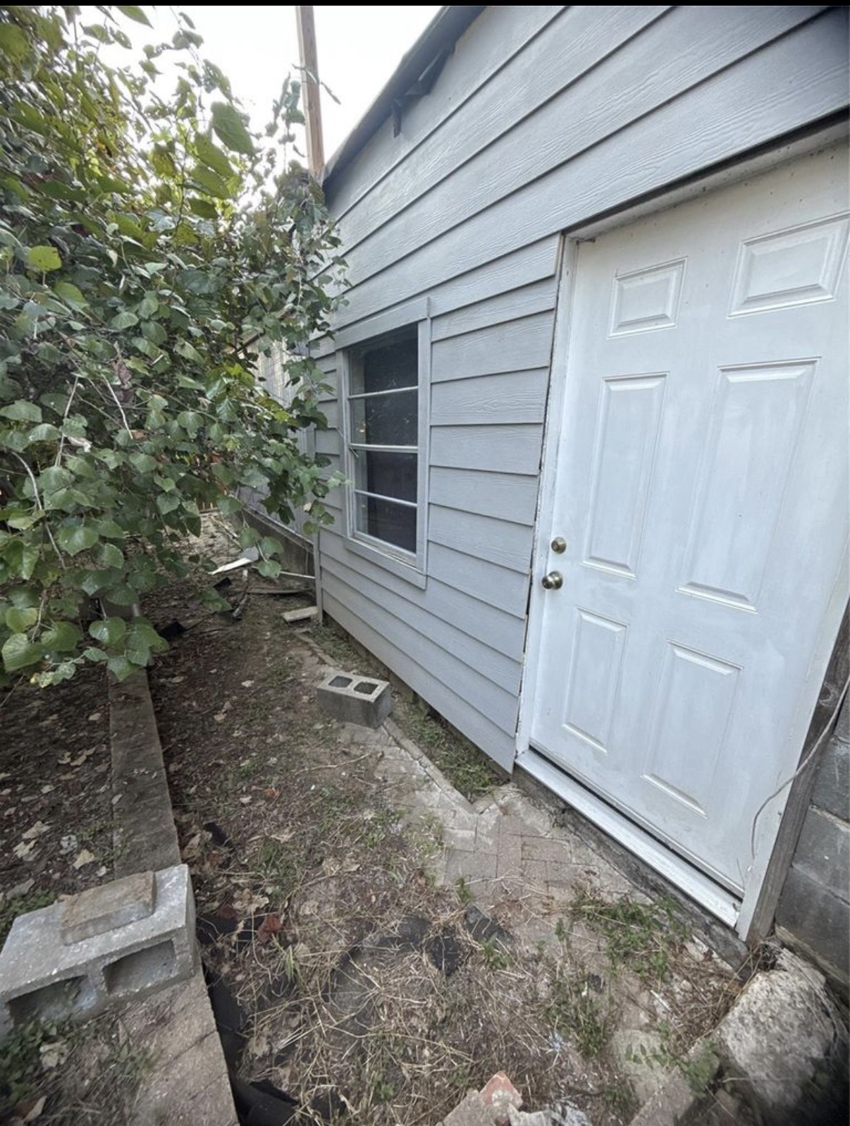 8412 Peekskill Lane Houston, TX 77075 - Photo 35 of 46 a view of house with backyard and wooden fence