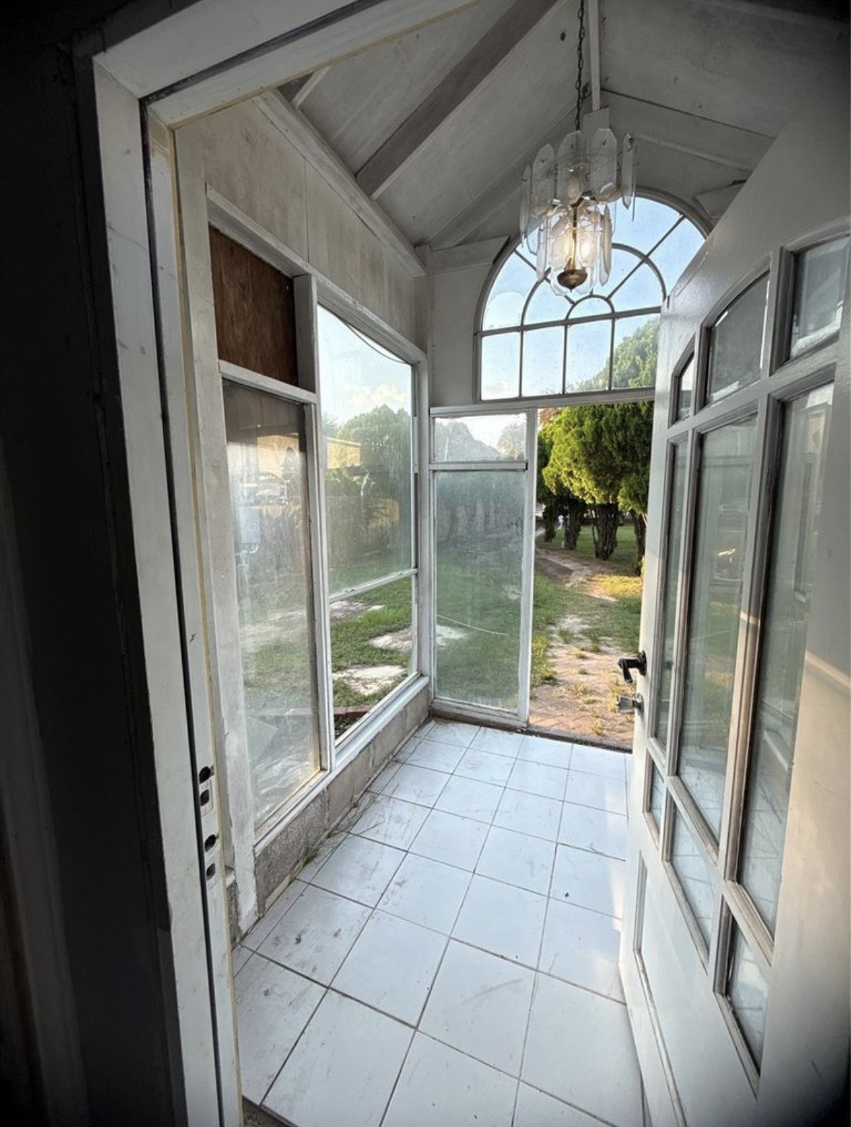 8412 Peekskill Lane Houston, TX 77075 - Photo 5 of 46 a view of room with window and chandelier