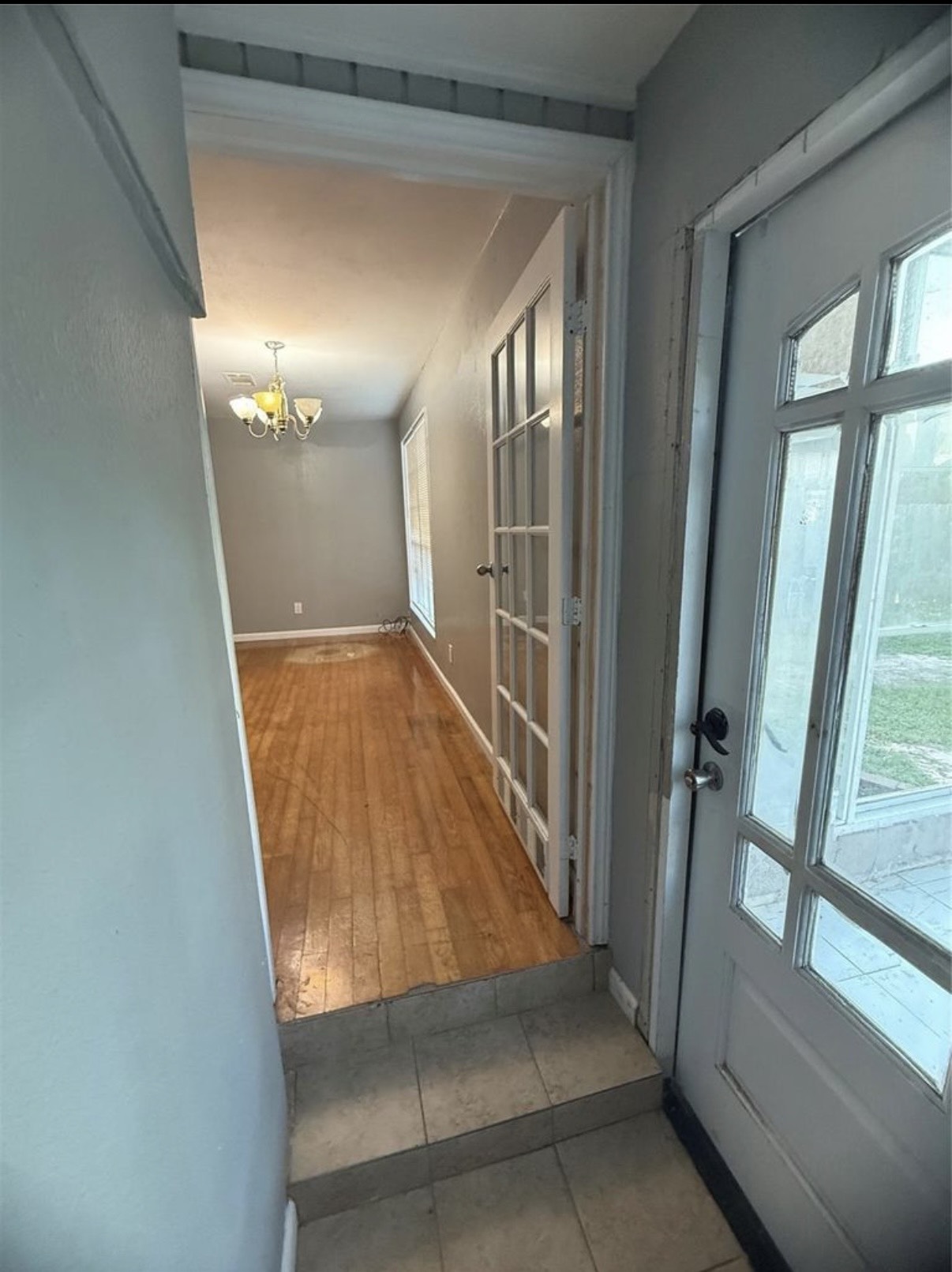 8412 Peekskill Lane Houston, TX 77075 - Photo 6 of 46 a view of entryway