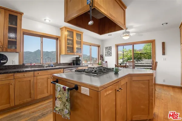$1,299,000 | 2733 Halsey Road, Topanga, CA 90290