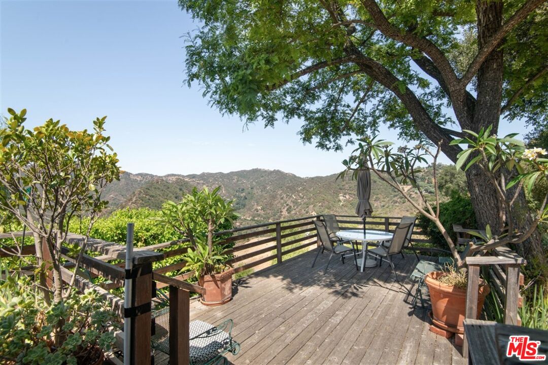 2733 Halsey Road Topanga, CA 90290 - Photo 34 of 40