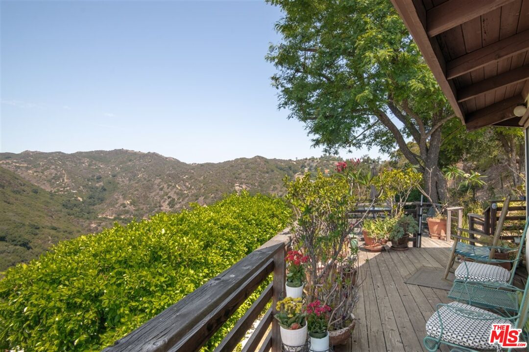 2733 Halsey Road Topanga, CA 90290 - Photo 35 of 40