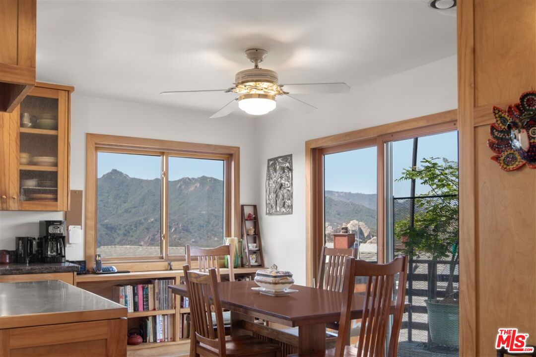 2733 Halsey Road Topanga, CA 90290 - Photo 4 of 40