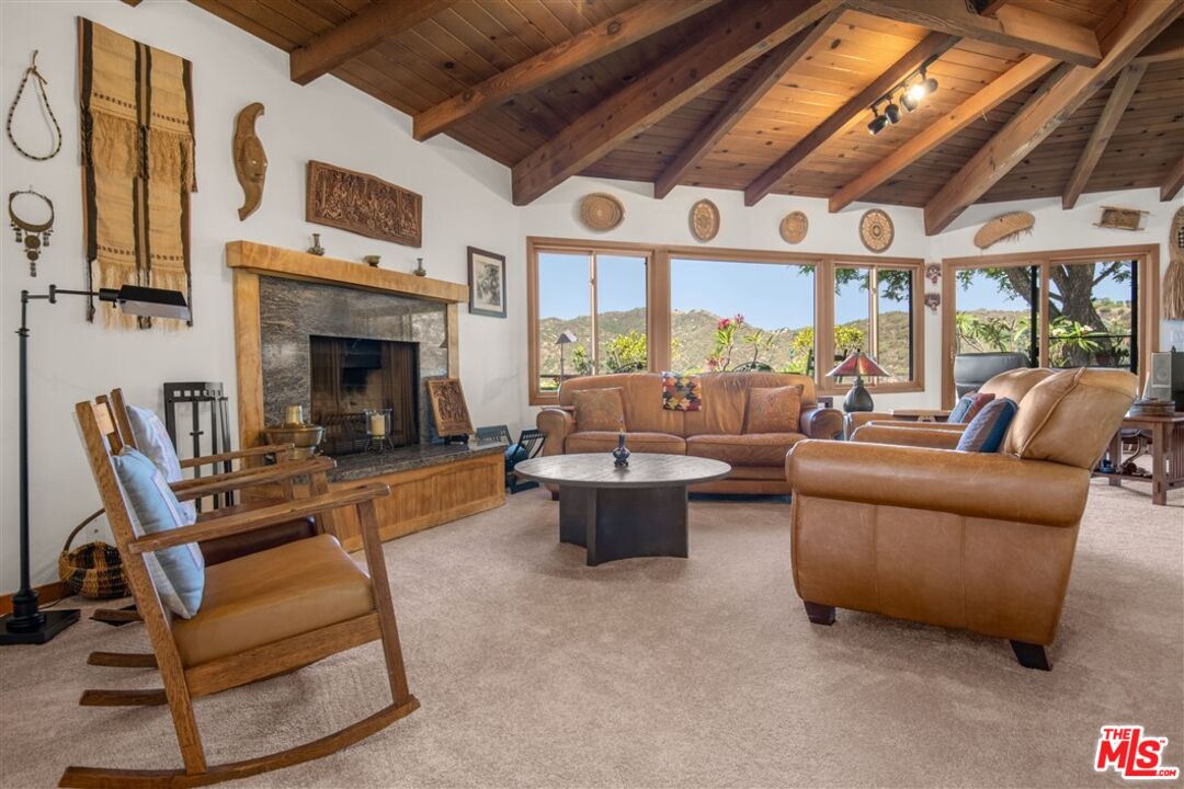 2733 Halsey Road Topanga, CA 90290 - Photo 6 of 40