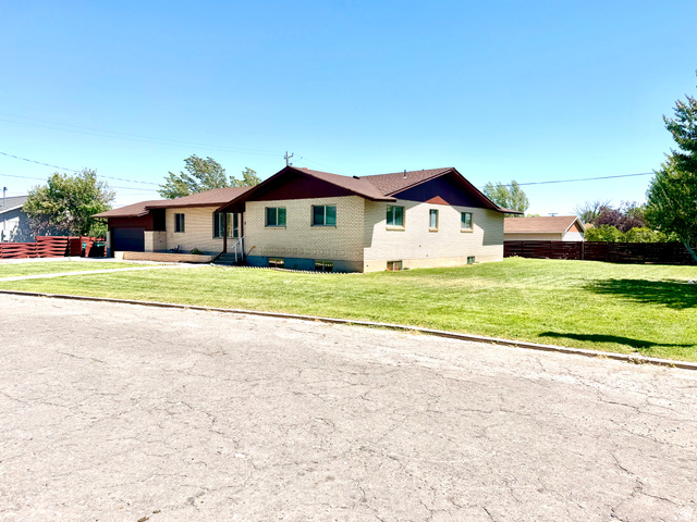 241 West 250 South Vernal, UT 84078 - Photo 2 of 40
