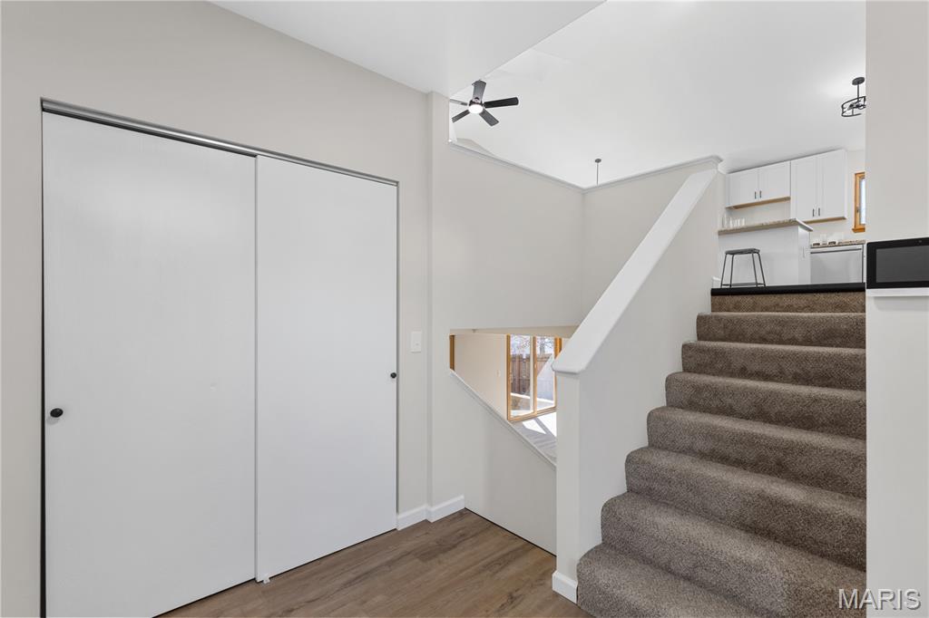 5 Woodland Ridge Court St. Peters, MO 63376 - Photo 3 of 30