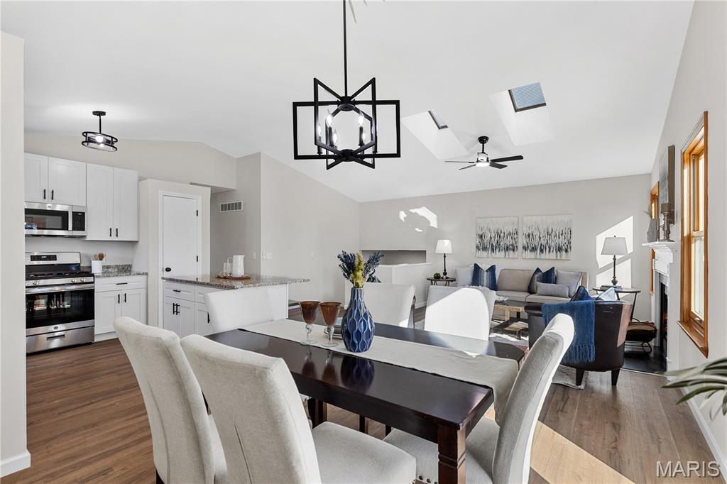 5 Woodland Ridge Court St. Peters, MO 63376 - Photo 9 of 30