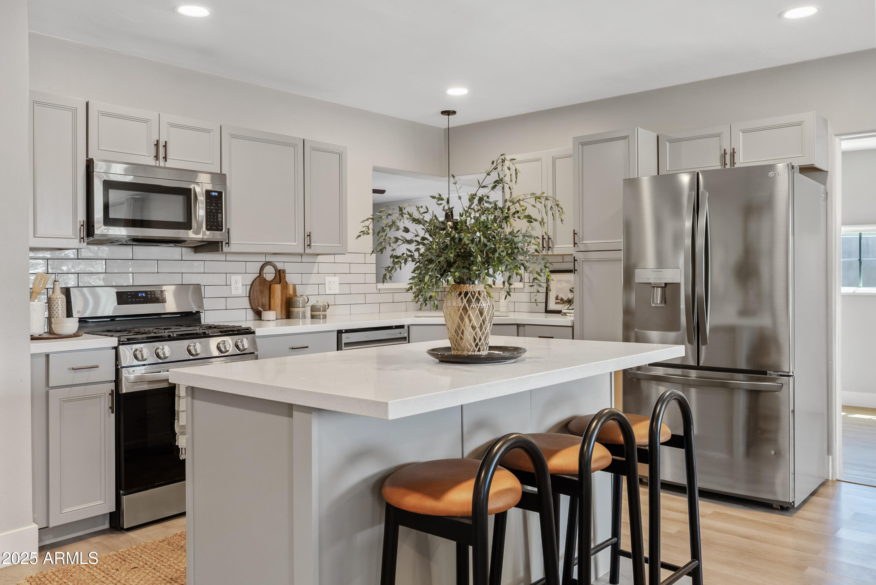 818 West Earll Drive Phoenix, AZ 85013 - Photo 7 of 27 Kitchen