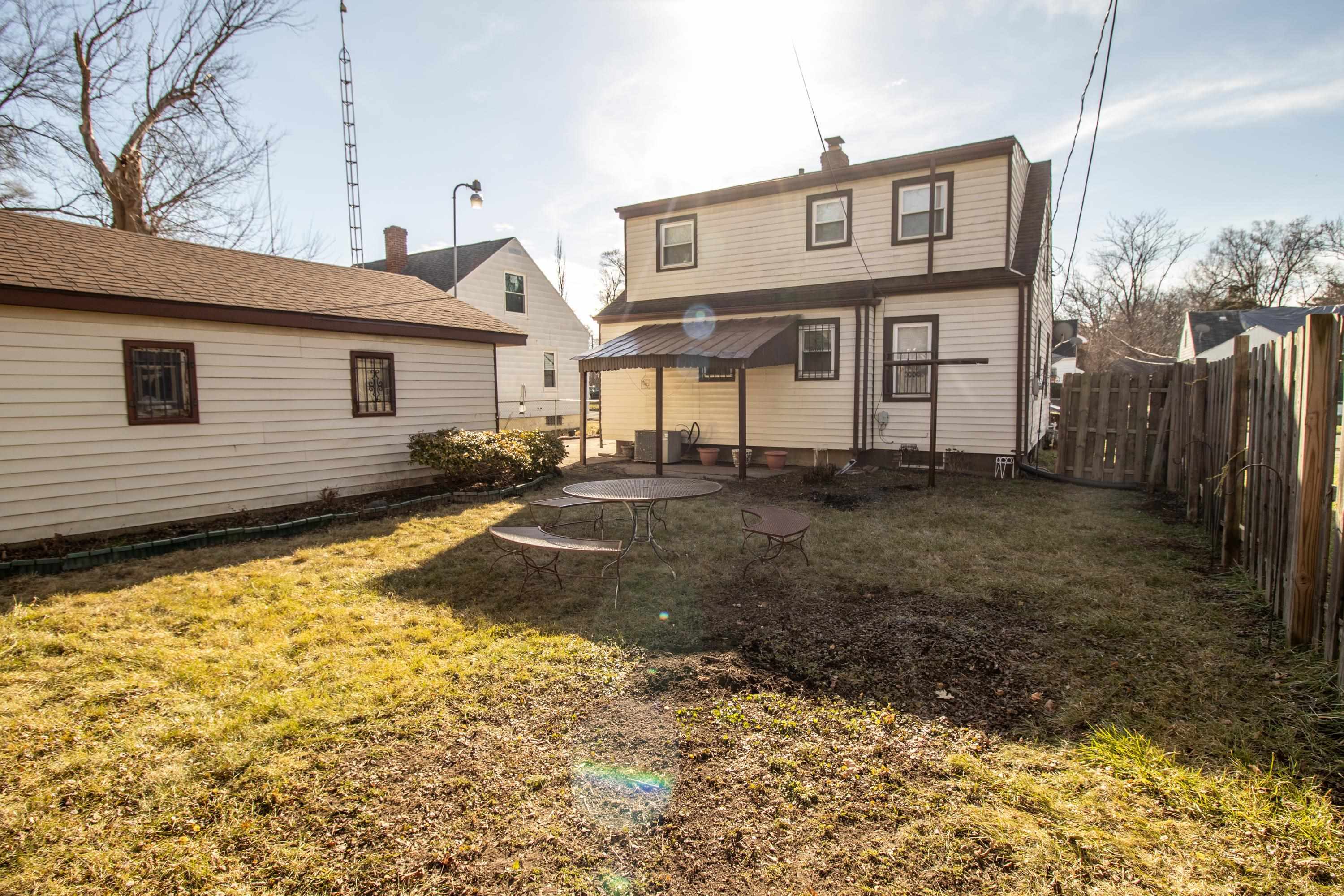 406 West Ridgeway Avenue Flint, MI 48505 - Photo 34 of 37 50133180-a01c3f19-9498-4fdb-8d75-16b3a7107538.JPG