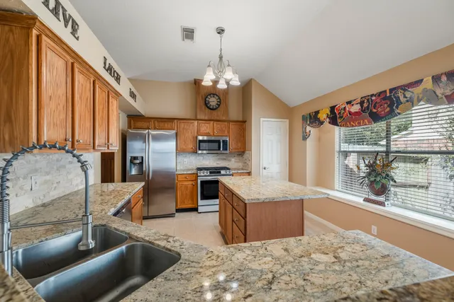 $1,900 | 9109 Benwick Street, Spring, TX 77379