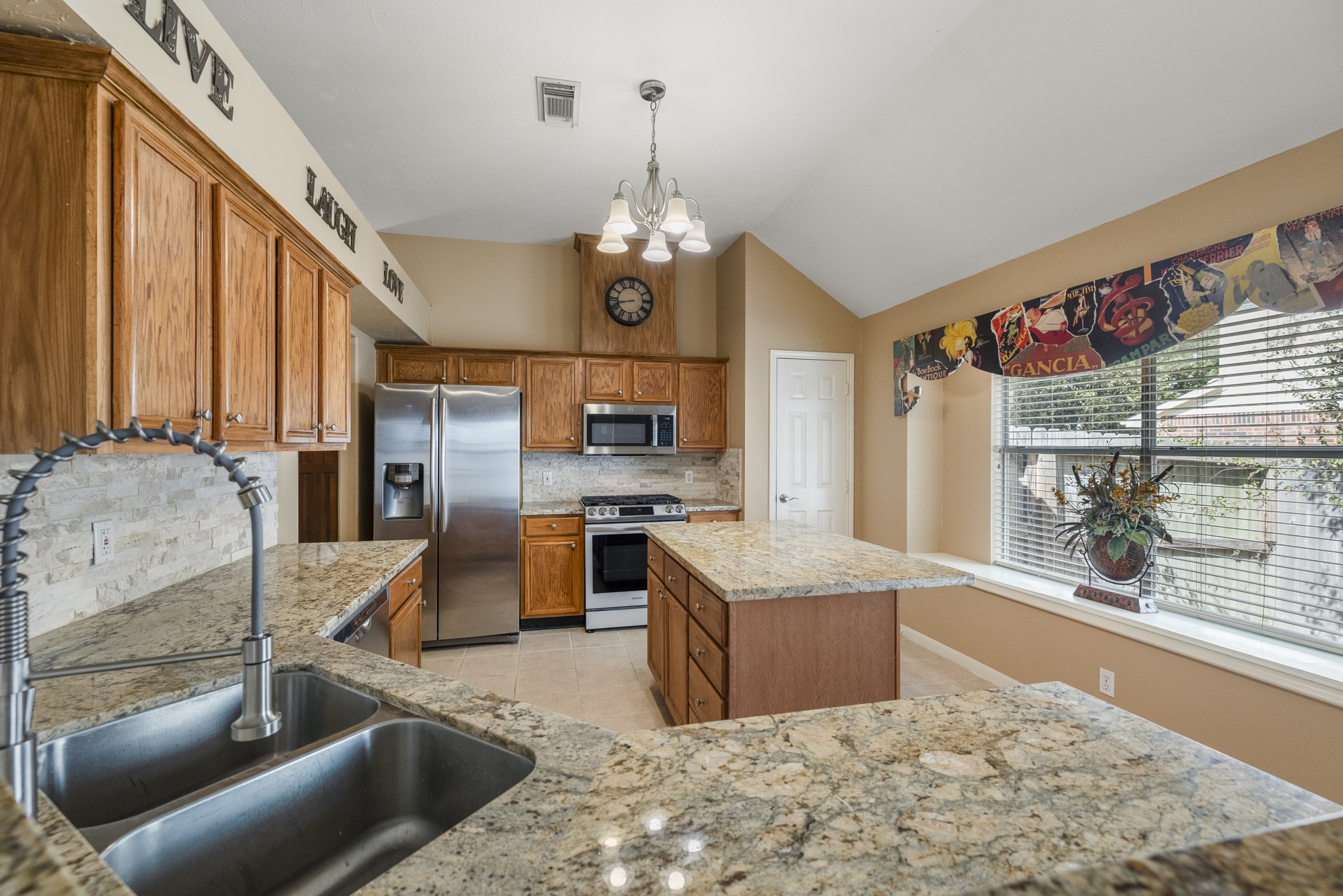 9109 Benwick Street Spring, TX 77379 - Photo 11 of 28