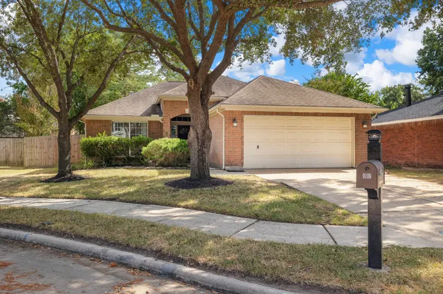 $1,900 | 9109 Benwick Street, Spring, TX 77379