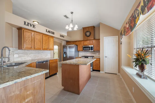 $1,900 | 9109 Benwick Street, Spring, TX 77379