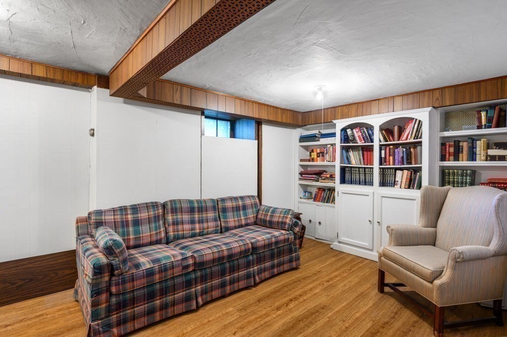 16 Glendower Road Melrose, MA 02176 - Photo 6 of 20 Gallery Image 6