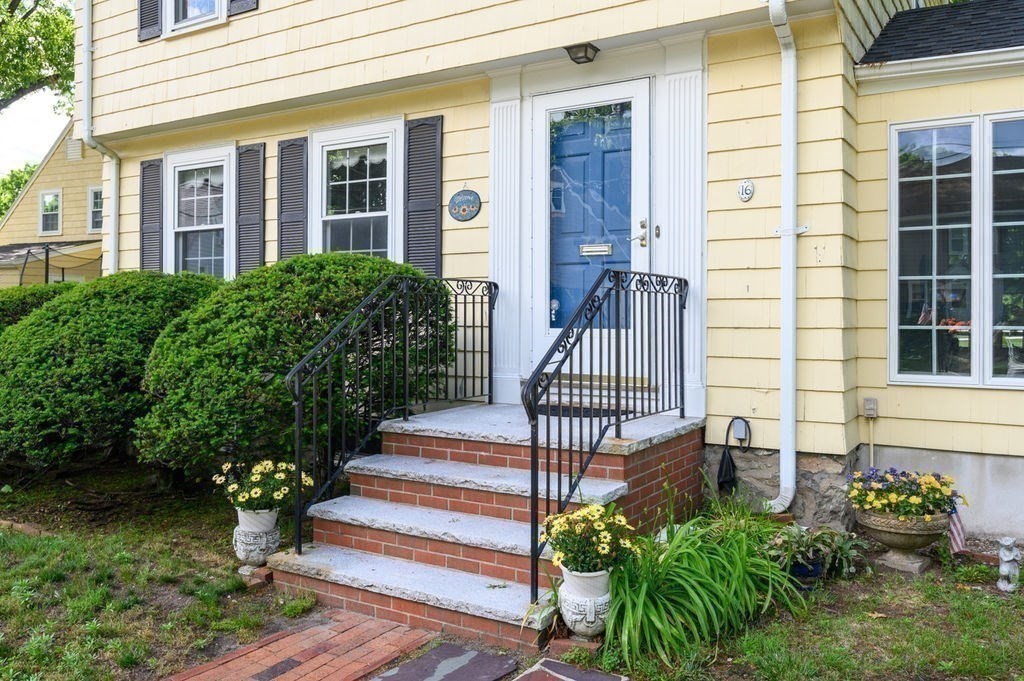 16 Glendower Road Melrose, MA 02176 - Photo 9 of 20 Gallery Image 9