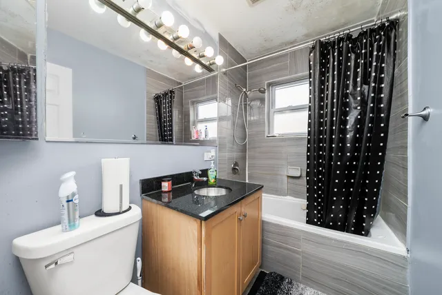 $550,000 | 900 Dunlop Avenue, Forest Park, IL 60130