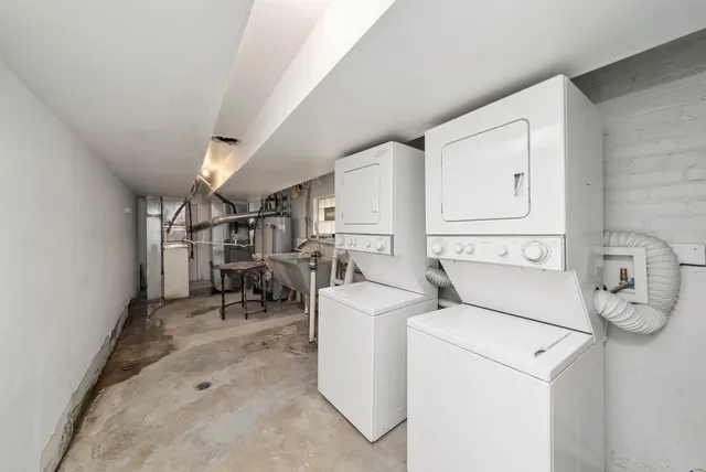 $550,000 | 900 Dunlop Avenue, Forest Park, IL 60130