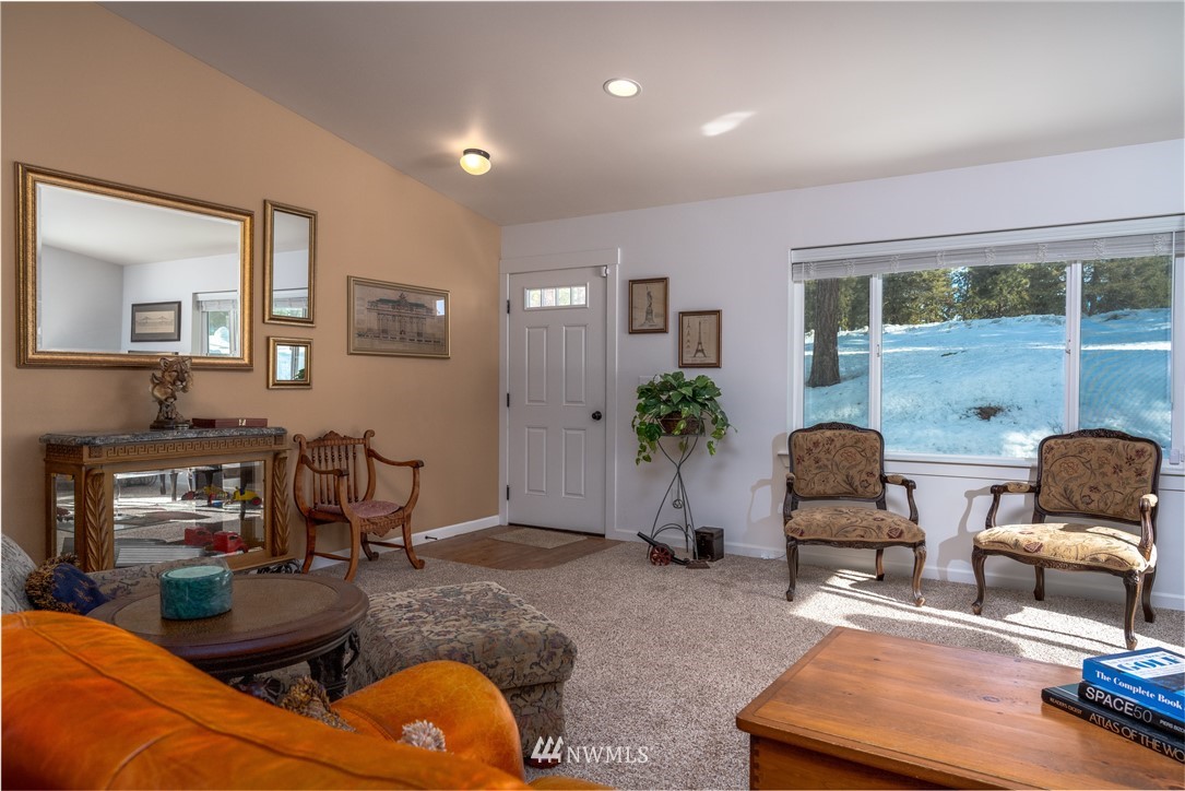 4333 Union Valley Road Chelan, WA 98816 - Photo 9 of 40 Gallery Image 9