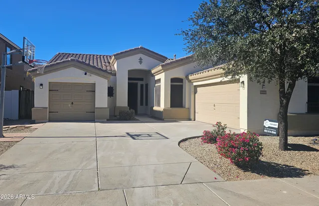 $2,400 | 16642 North 174th Avenue, Surprise, AZ 85388