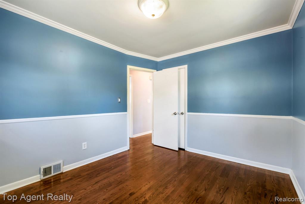 36365 Briarcliff Road Sterling Heights, MI 48312 - Photo 19 of 52
