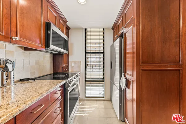 $4,675 | 4337 Marina City Drive, Unit 543, Marina del Rey, CA 90292