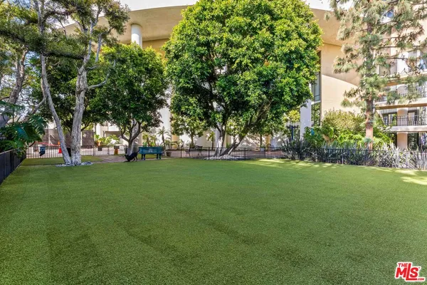 $4,675 | 4337 Marina City Drive, Unit 543, Marina del Rey, CA 90292