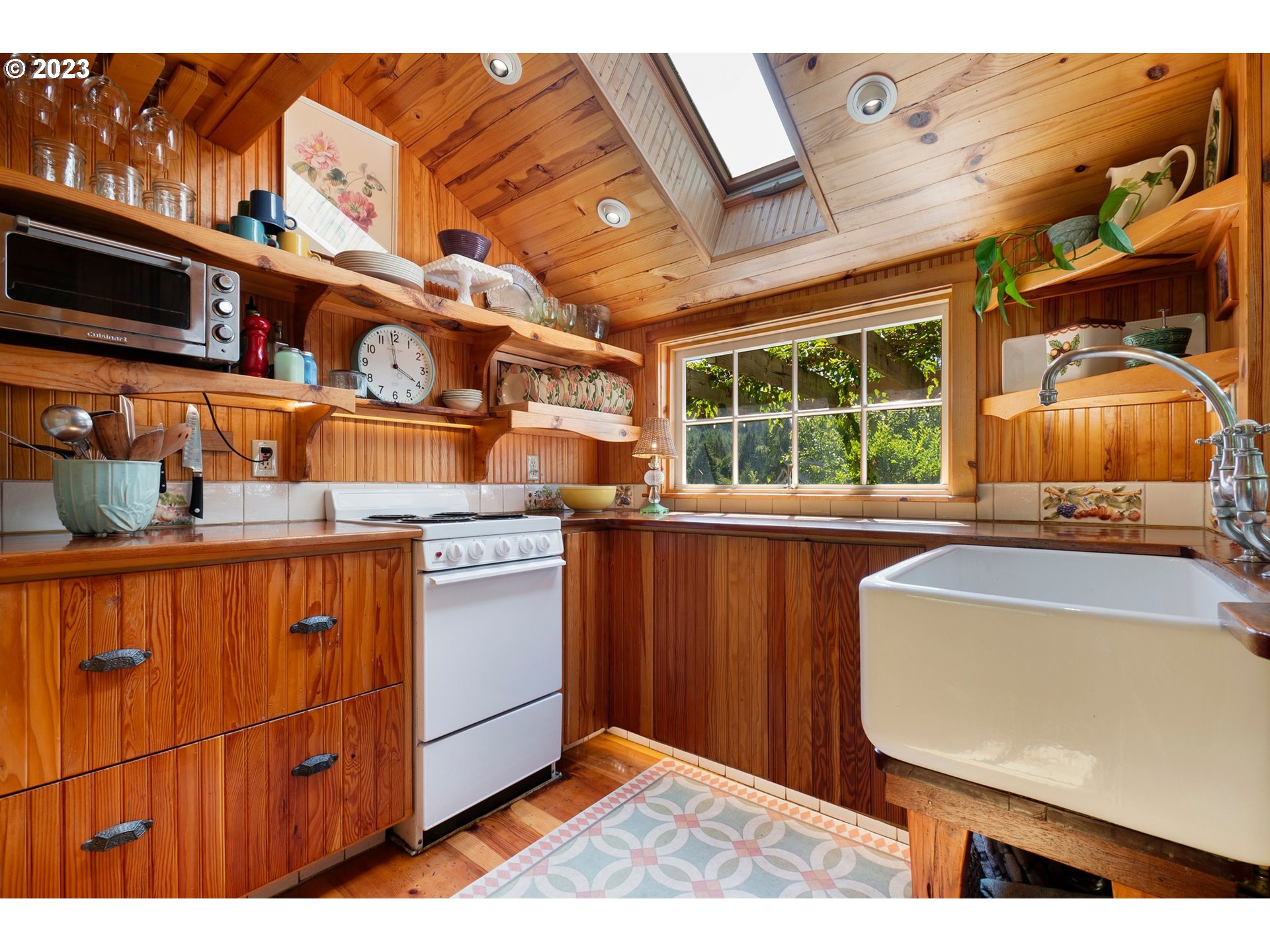 141 Cannavinna Road Carson, WA 98610 - Photo 12 of 48 Kitchen