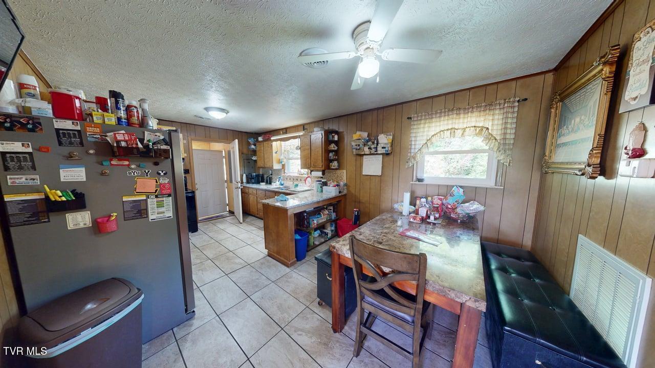 285 Matthews Lane Mosheim, TN 37818 - Photo 17 of 52 285-Matthews-Lane-HW-04212026_205512