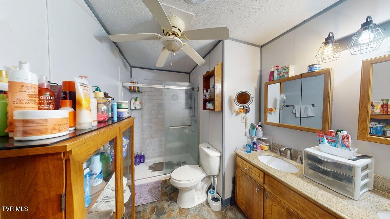 285 Matthews Lane Mosheim, TN 37818 - Photo 33 of 52 285-Matthews-Lane-HW-04212026_210508