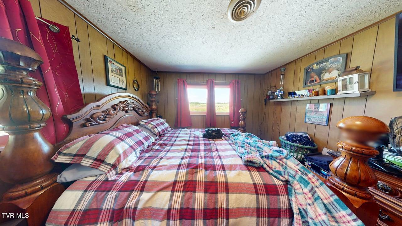 285 Matthews Lane Mosheim, TN 37818 - Photo 38 of 52 285-Matthews-Lane-HW-04212026_210956