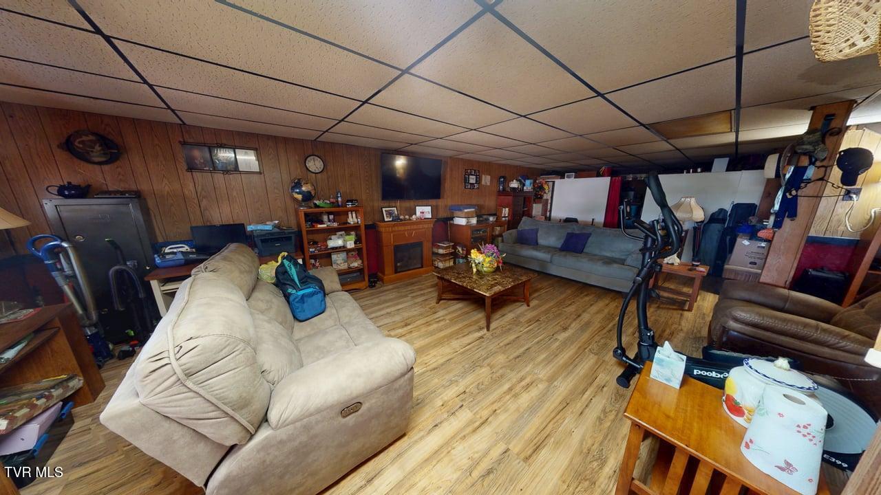 285 Matthews Lane Mosheim, TN 37818 - Photo 43 of 52 285-Matthews-Lane-HW-04212026_211450