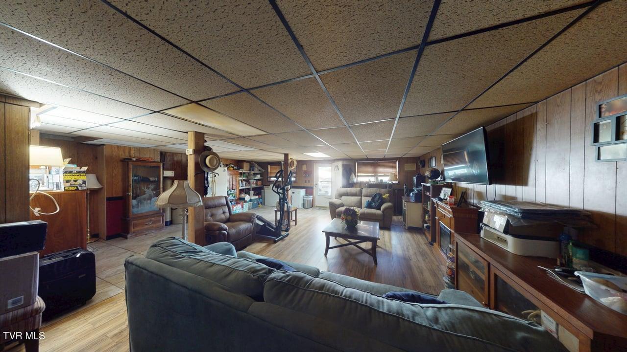 285 Matthews Lane Mosheim, TN 37818 - Photo 45 of 52 285-Matthews-Lane-HW-04212026_211609