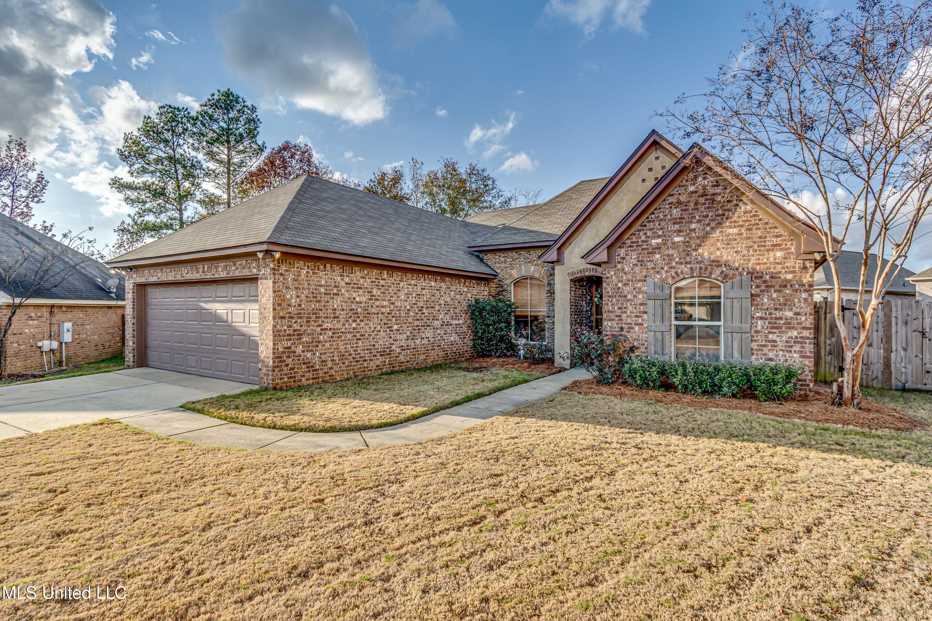 238 Greenfield Ridge Drive Brandon, MS 39042 - Photo 1 of 47 Front Exterior
