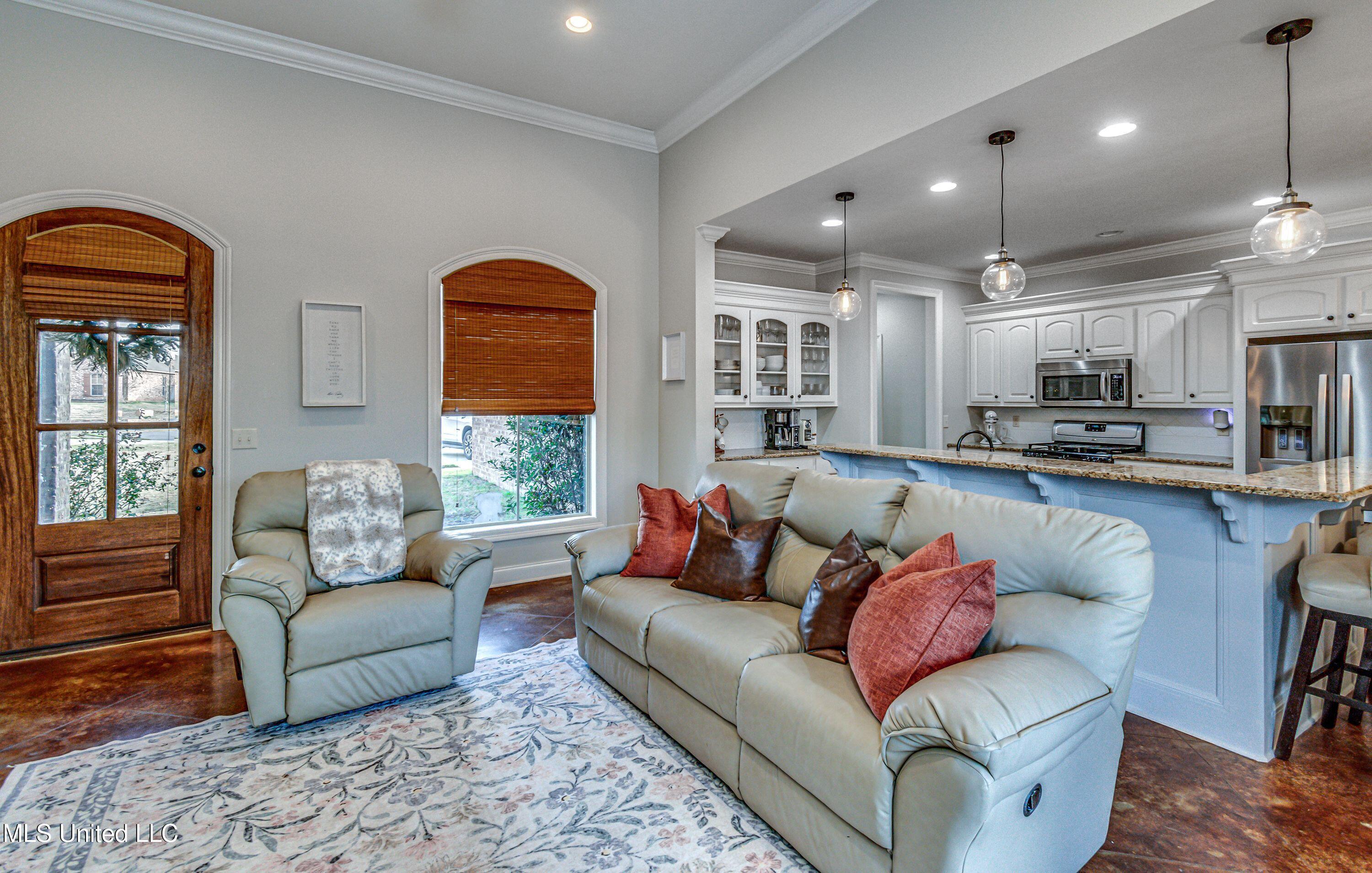 238 Greenfield Ridge Drive Brandon, MS 39042 - Photo 8 of 47 Living