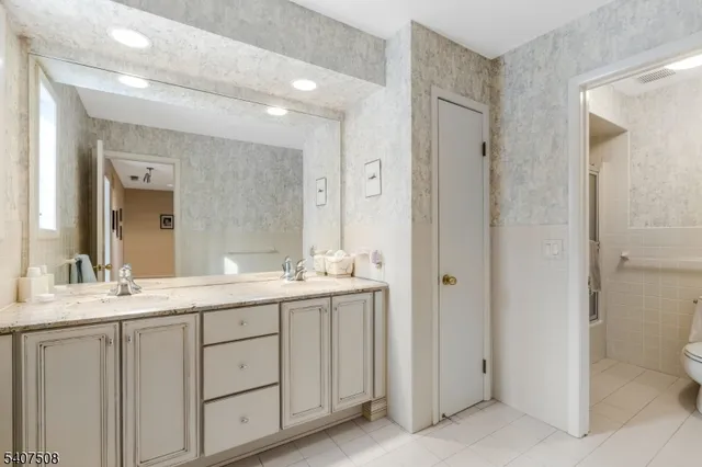 $948,000 | 855 Sunset Ridge, Bridgewater, NJ 08807