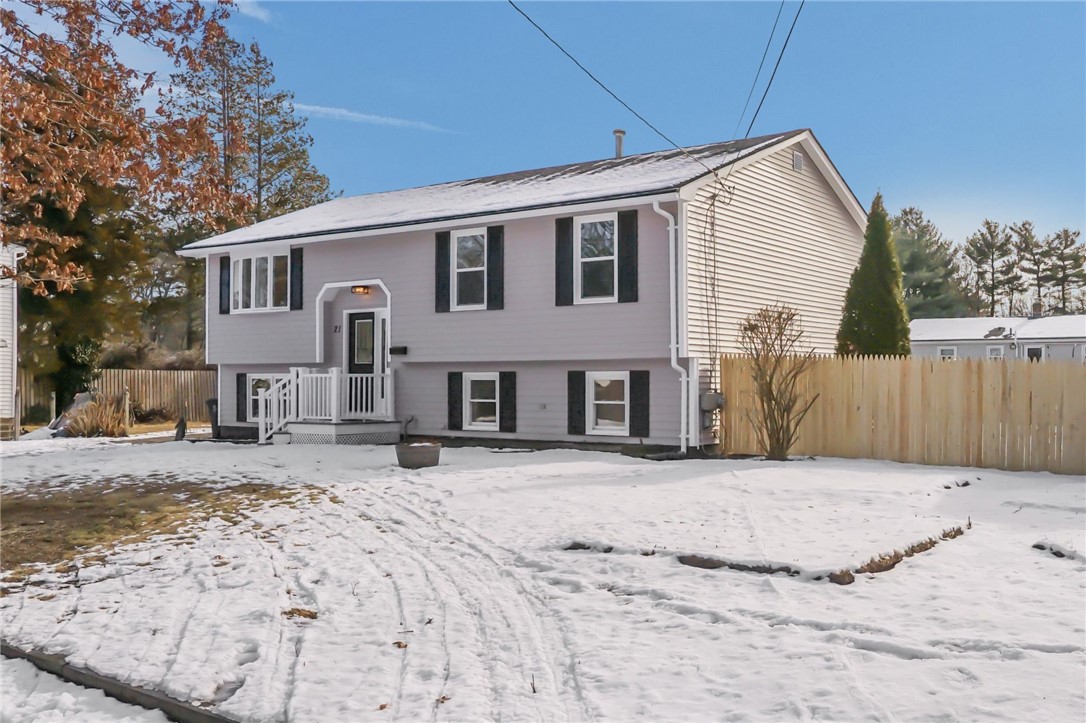 21 Florida Avenue Coventry, RI 02816 - Photo 2 of 19