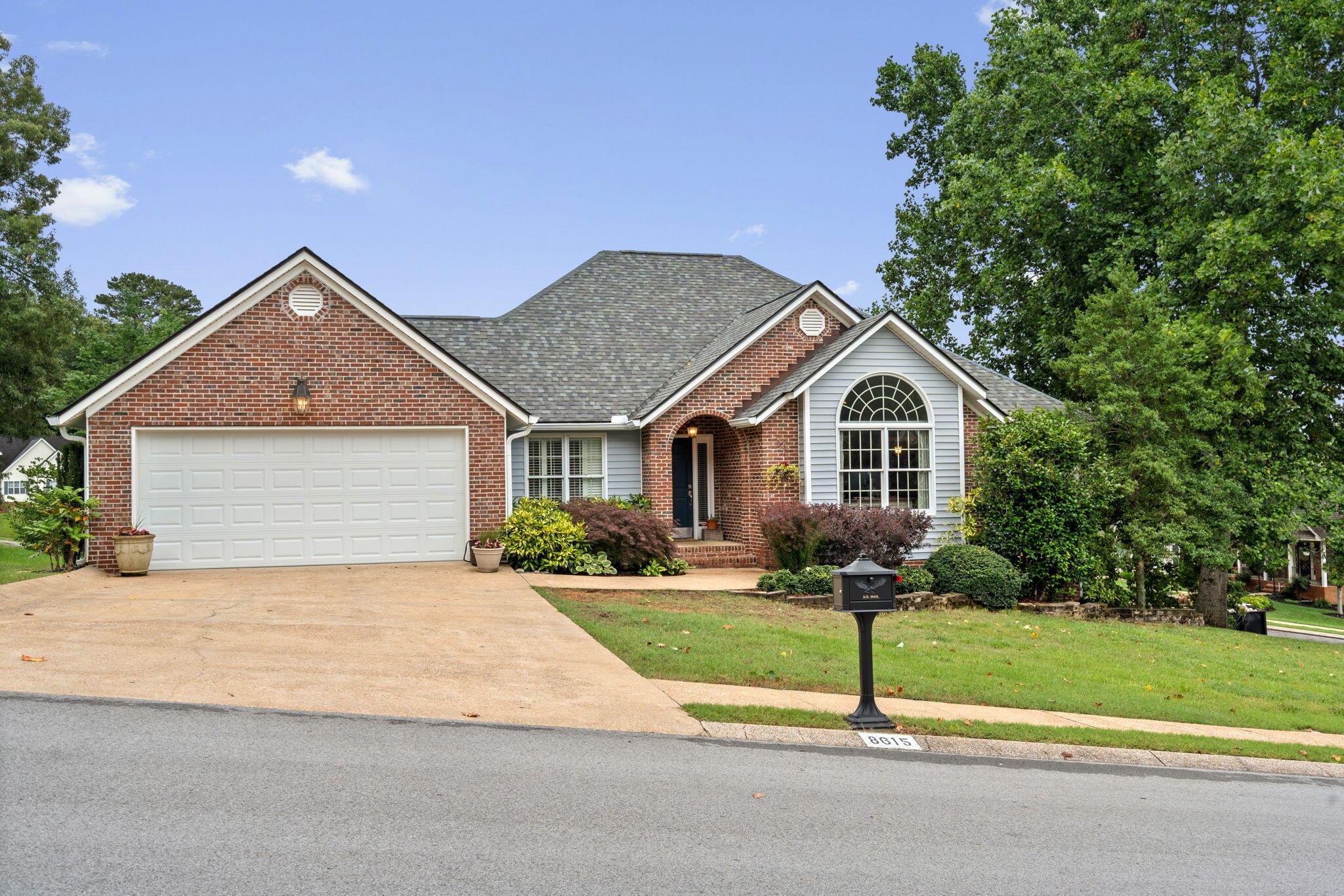 8615 Georgetown Trace Lane Chattanooga, TN 37421 - Photo 4 of 36 4-web-or-mls-Georgetown Trace-Lora L-4