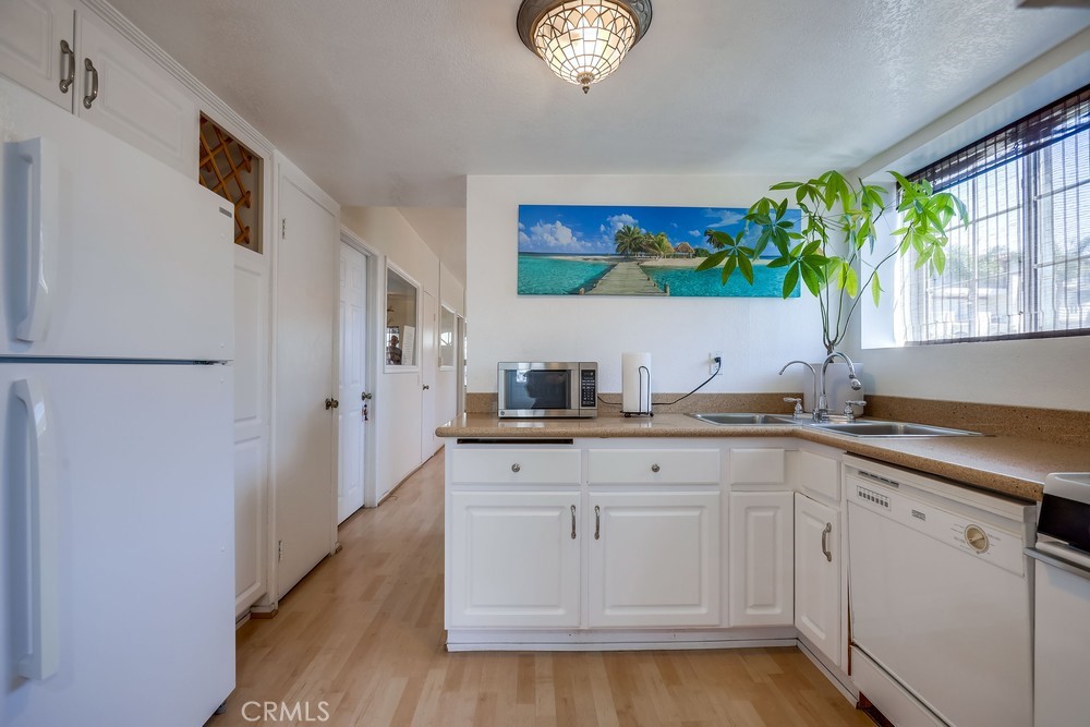 321 5th Street Huntington Beach, CA 92648 - Photo 16 of 36