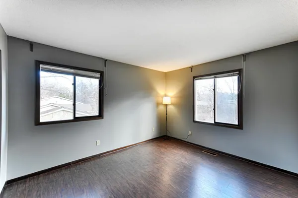 $419,500 | 12102 Red Oak Court South, Burnsville, MN 55337