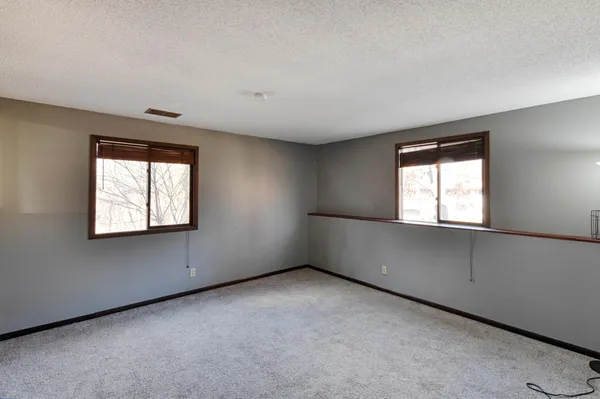 $419,500 | 12102 Red Oak Court South, Burnsville, MN 55337