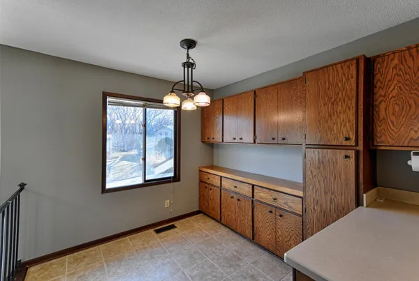 $419,500 | 12102 Red Oak Court South, Burnsville, MN 55337