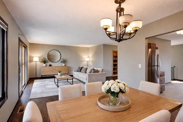 $419,500 | 12102 Red Oak Court South, Burnsville, MN 55337