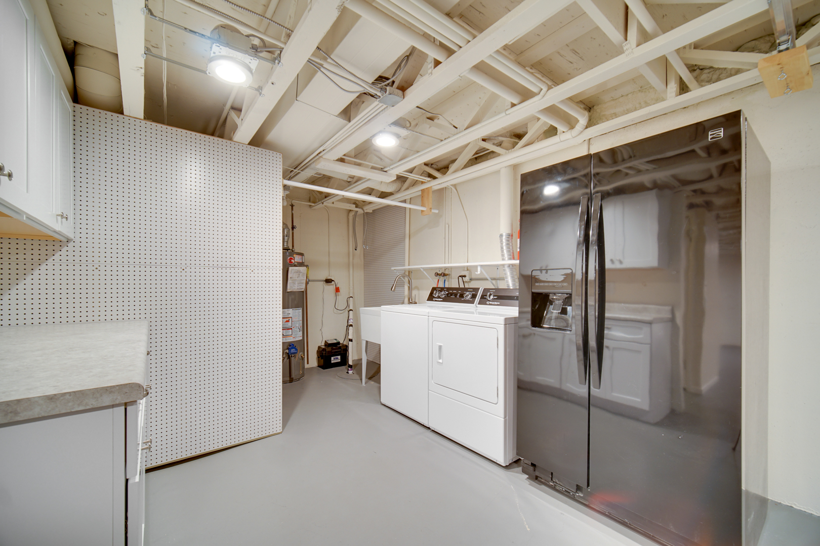 1130 Oakview Drive Wheaton, IL 60187 - Photo 24 of 25 a utility room with dryer and washer