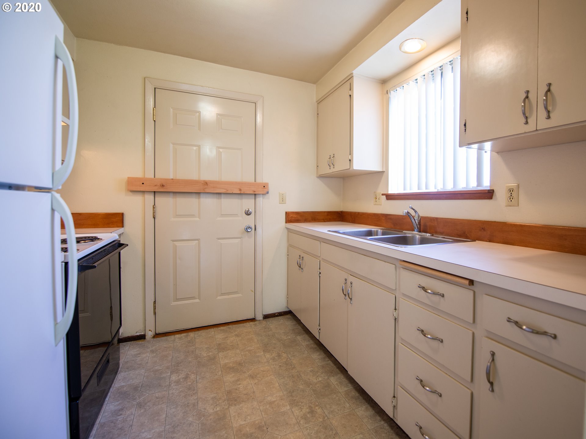 316 South 51st Place Springfield, OR 97478 - Photo 22 of 30