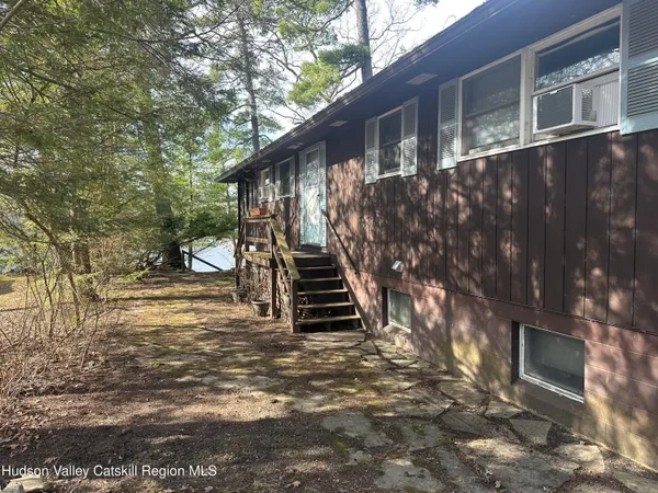 $675,000 | 39 Island Drive, Copake, NY 12516