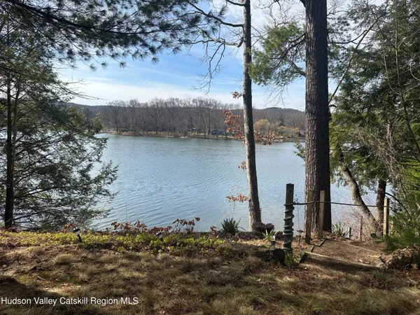 $675,000 | 39 Island Drive, Copake, NY 12516